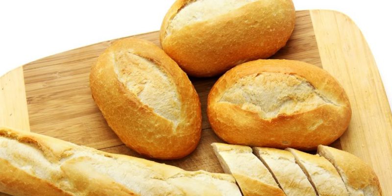 Bánh mì để qua đêm ăn được không, để tủ lạnh được bao lâu ?